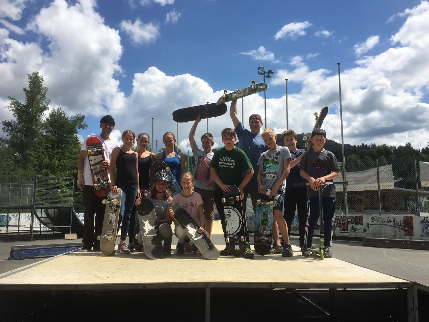 nms sporttage neue mittelschule zweite gruppe skateboard headz